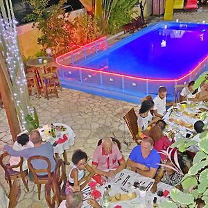 Hôtel Restaurant Coco Lodge Majunga